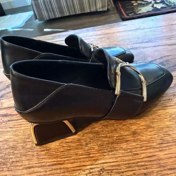 Black Leather square Toe Loafer Heels Gold Hardware Size 5 NWOT - Picture 3 of 11
